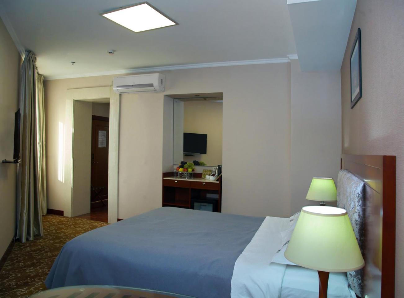 Grand Voyage Hotel Ałma Ata Zewnętrze zdjęcie