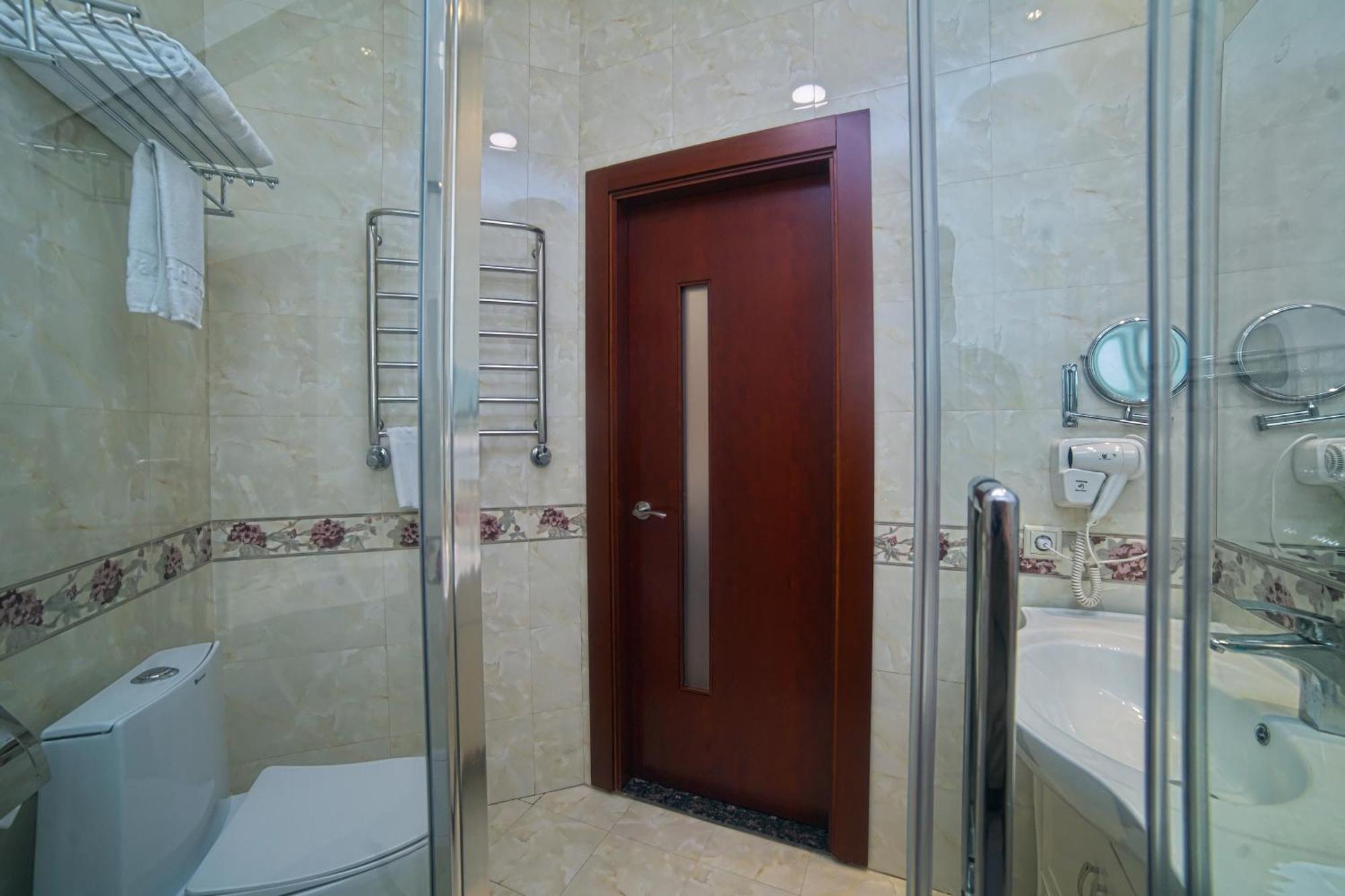 Grand Voyage Hotel Ałma Ata Zewnętrze zdjęcie