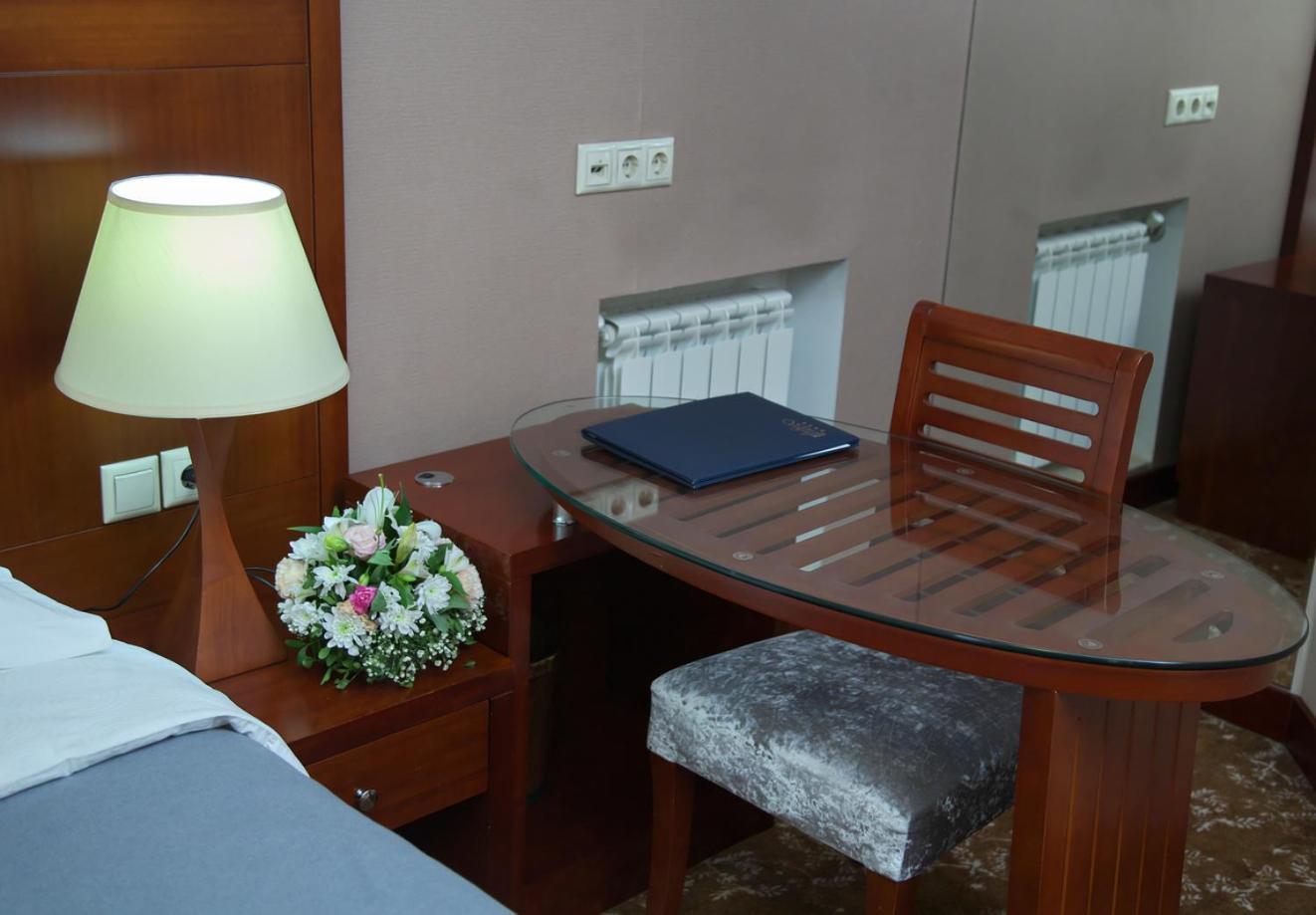 Grand Voyage Hotel Ałma Ata Zewnętrze zdjęcie