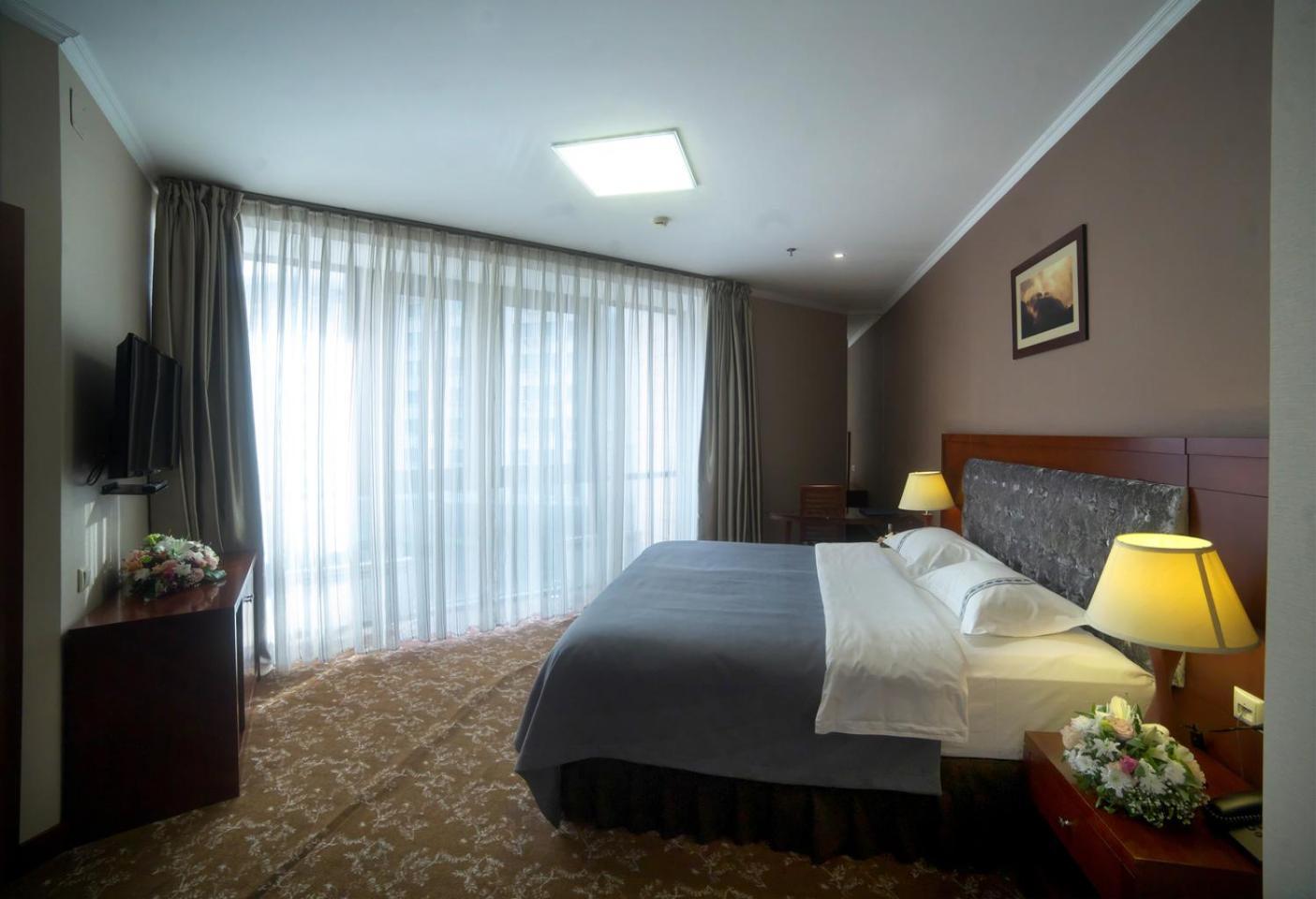 Grand Voyage Hotel Ałma Ata Zewnętrze zdjęcie